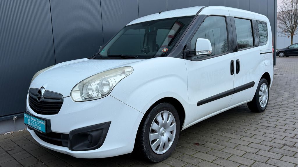Opel Combo 130.000 km 5.500 € Holzgerlingen 71088