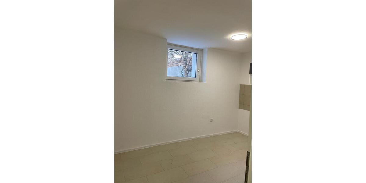 Etagenwohnung Stuttgart Zuffenhausen - 1.5 Zimmer, 33 m&sup2;, 650&euro; | Angebot:25421030