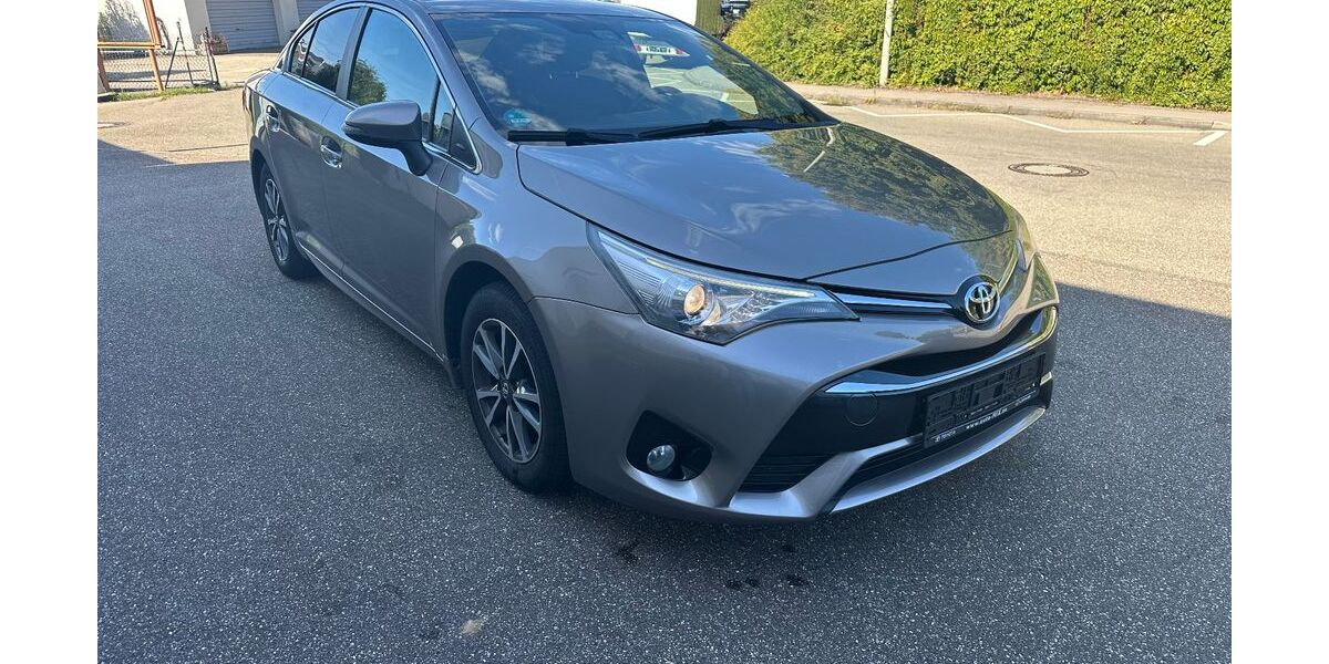 Toyota Avensis 147.000 km 13.500 € Möglingen/Ludwigsburg 71696