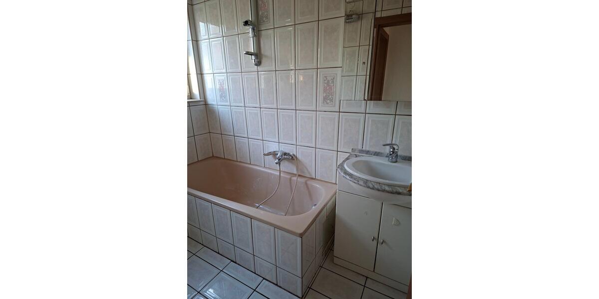 Etagenwohnung Esslingen am Neckar Hegensberg - 3 Zimmer, 74 m&sup2;, 900&euro; | Angebot:25043285