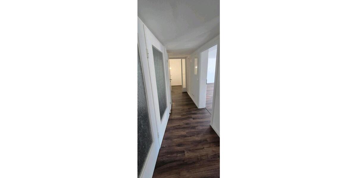 Etagenwohnung Aidlingen - 6 Zimmer, 82 m&sup2;, 1.700&euro; | Angebot:26336086