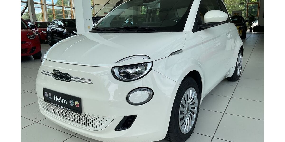 Fiat 500e 13.694 km 19.900 € Tübingen 72072