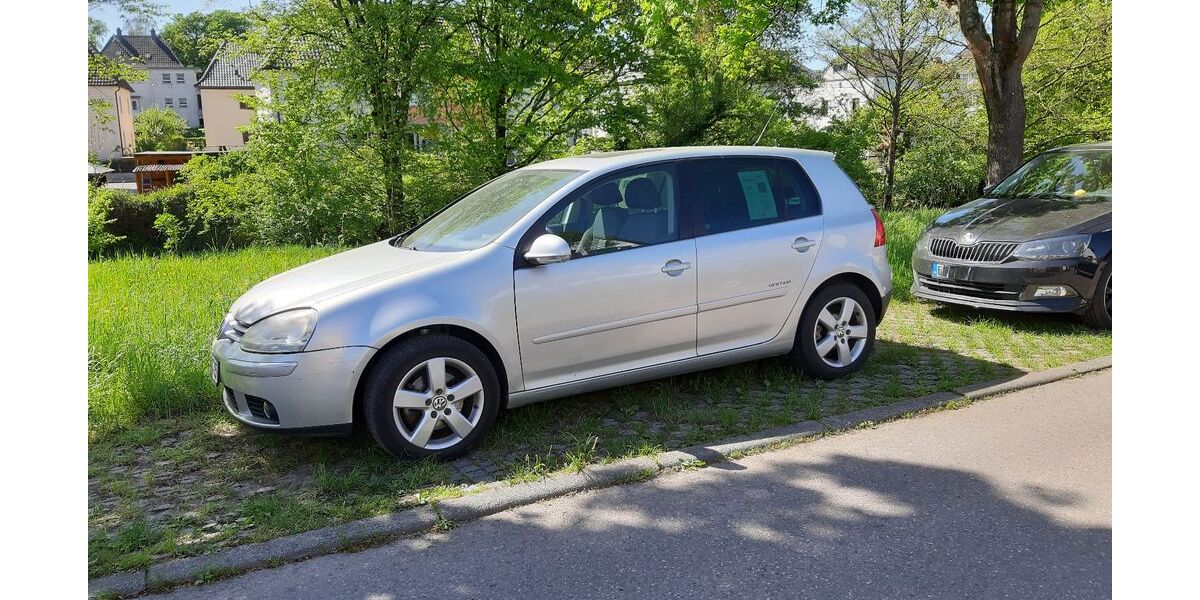 VW Golf 142.000 km 3.620 &euro; Stuttgart 70499