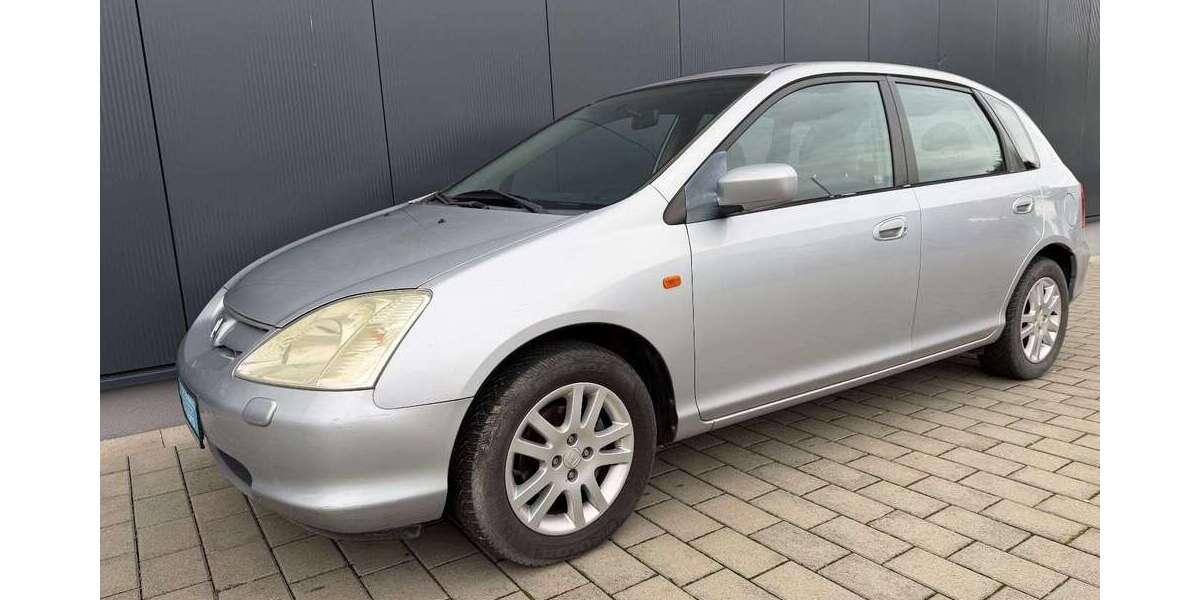 Honda Civic 158.000 km 2.700 &euro; Holzgerlingen 71088