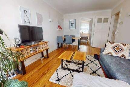 Charmante Wohnung in stilvollem Backsteingebäude, zentral und zugleich ruhig gelegen 3 zimmer