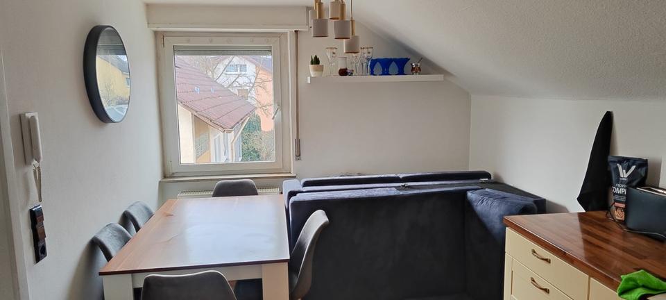 Dachgeschoßwohnung Nürtingen - 2 Zimmer, 65 m&sup2;, 800&euro; | Angebot:26409980