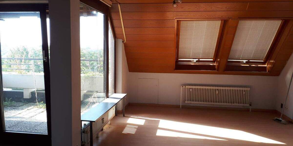 Gemütliche Dachgeschosswohnung mit Aufzug + Hausmeister 3 zimmer