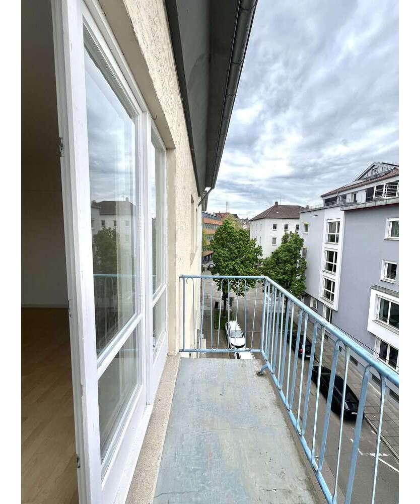 Wohnung zum Mieten in Stuttgart 1.200 € 90 m²