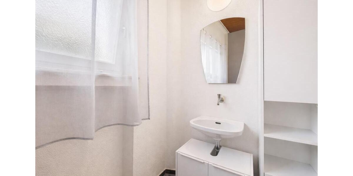 Erdgeschoßwohnung Esslingen am Neckar Pliensauvorstadt - 3 Zimmer, 82 m&sup2;, 1.100&euro; | Angebot:24769348