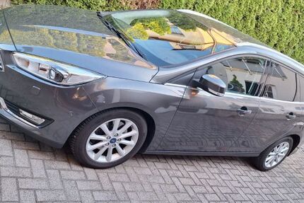 Ford Focus 51.300 km 10.900 &euro; Filderstadt 70794