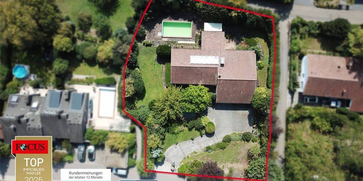 Traumhaftes Grundstück in A-Lage! Frei stehendes Architektenhaus mit Pool - großer Anbau genehmigt 8 zimmer