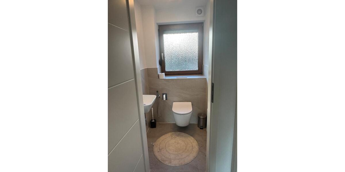 Etagenwohnung Fellbach - 4 Zimmer, 14 m&sup2;, 550&euro; | Angebot:26279723