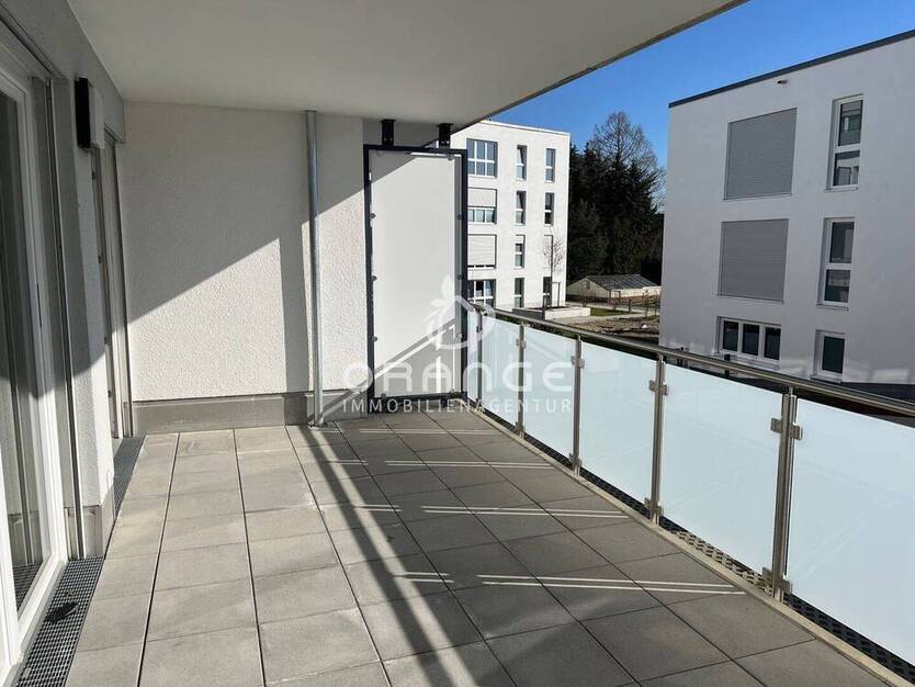 ***Geräumige 4-Zi.-Whg. mit Einbauküche und Balkon!***