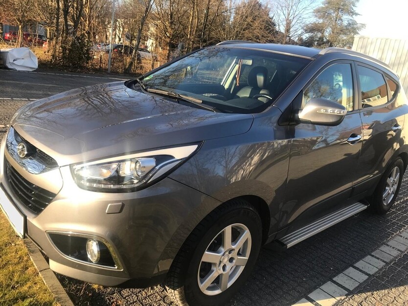 Hyundai IX35 128.000 km 11.900 € Stuttgart 70173