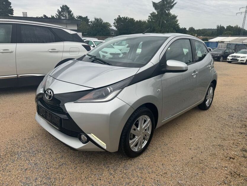 Aygo (X)