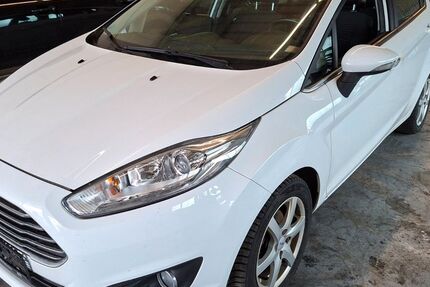 Ford Fiesta 162.227 km 1.950 &euro; Holzgerlingen 71088
