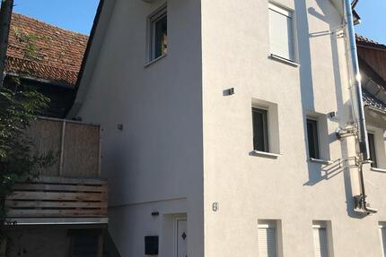Hochwertiges Eckhaus mit Einbauküche, Kamin, Klimaanlage, Smart