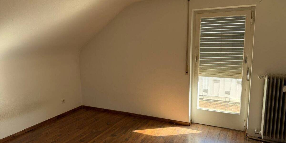 Etagenwohnung Böblingen - 3 Zimmer, 92 m&sup2;, 349.000&euro; | Angebot:26201951
