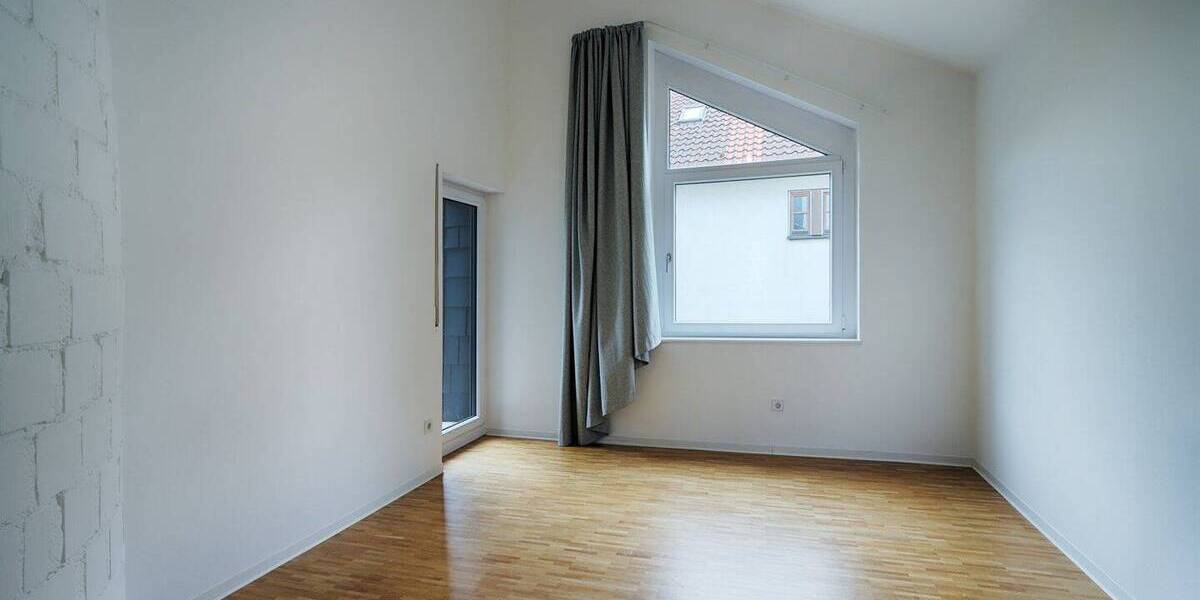 Einfamilienhaus Reutlingen Altenburg - 6 Zimmer, 197 m&sup2;, 2.750&euro; | Angebot:26908795