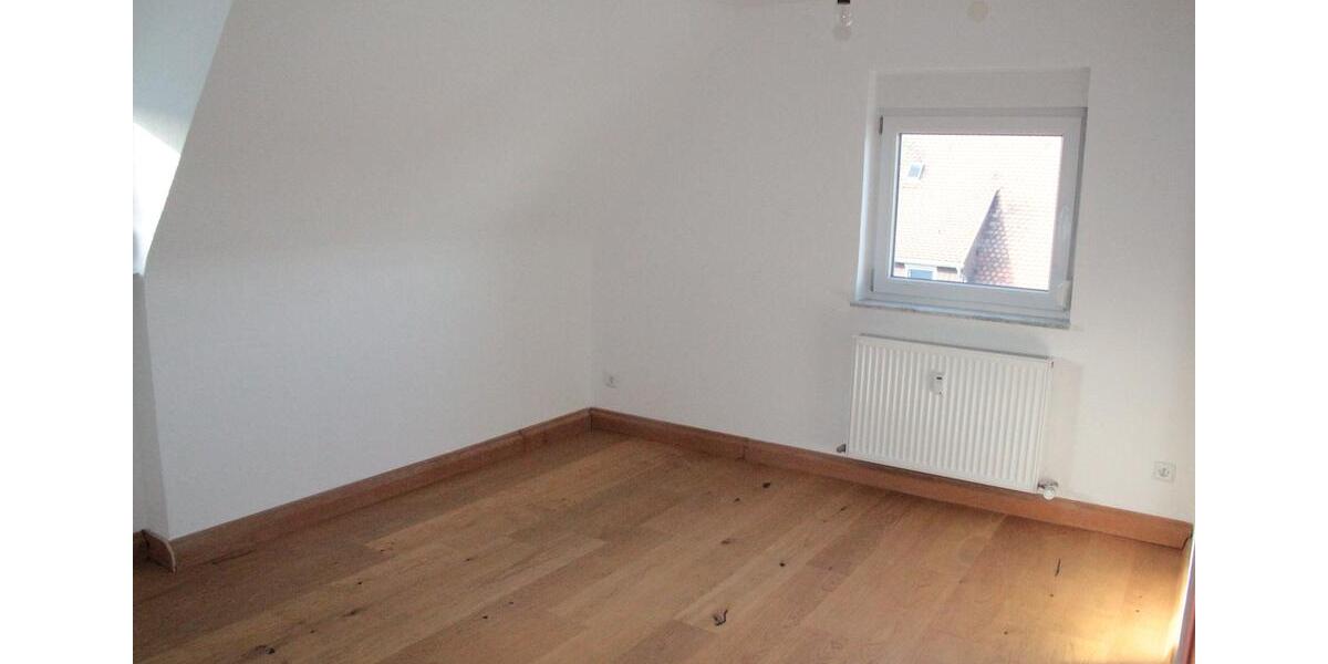 Dachgeschoßwohnung Stuttgart Neuwirtshaus - 3 Zimmer, 56 m&sup2;, 760&euro; | Angebot:26248981