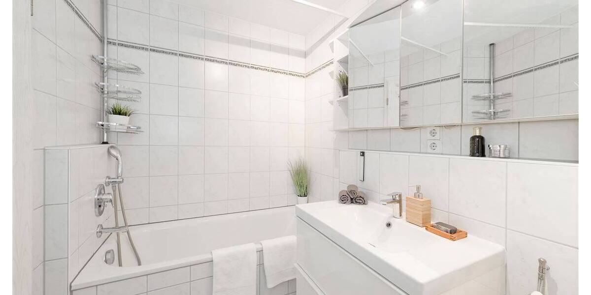 Etagenwohnung Esslingen am Neckar Stadtmitte - 3 Zimmer, 75 m&sup2;, 350.000&euro; | Angebot:26230399