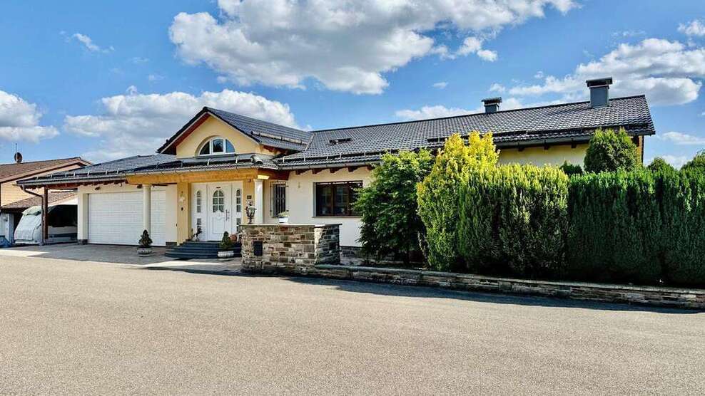 Haus zum Kaufen in Althütte 730.000 € 263 m²