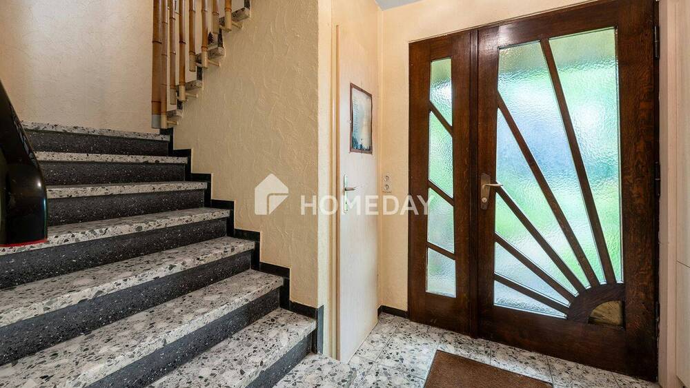Einfamilienhaus Nürtingen Oberensingen - 7 Zimmer, 179 m&sup2;, 630.000&euro; | Angebot:26868226