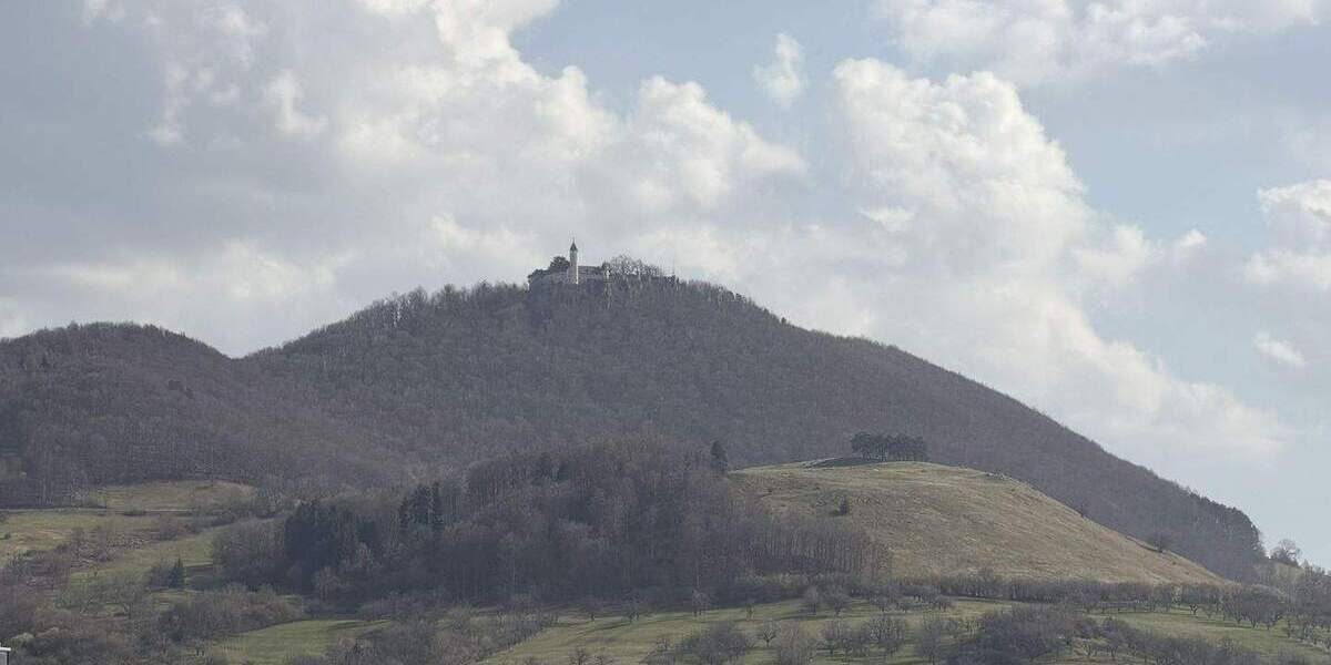 Mehrfamilienhaus, Wohnhaus Dettingen unter Teck - 1 Zimmer, 197 m&sup2;, 780.000&euro; | Angebot:25601923