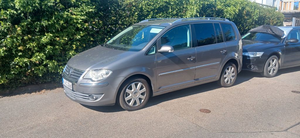 VW Touran 247.000 km 3.200 &euro; Winnenden 71364