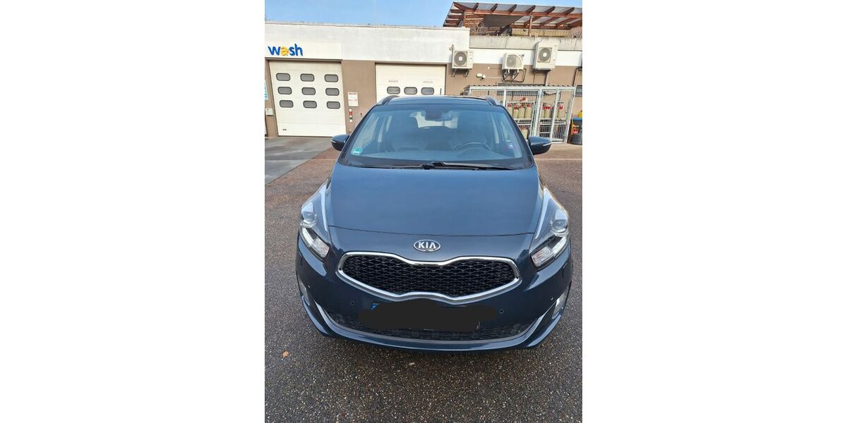 Kia Carens 176.000 km 8.200 &euro; Fellbach 70736