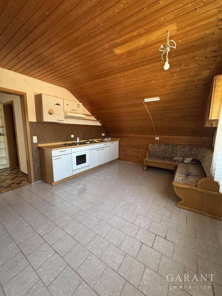 Solides Dreifamilienhaus bietet unendlich viele Möglichkeiten !