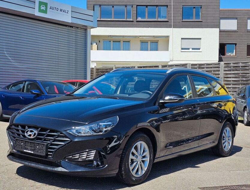 i30