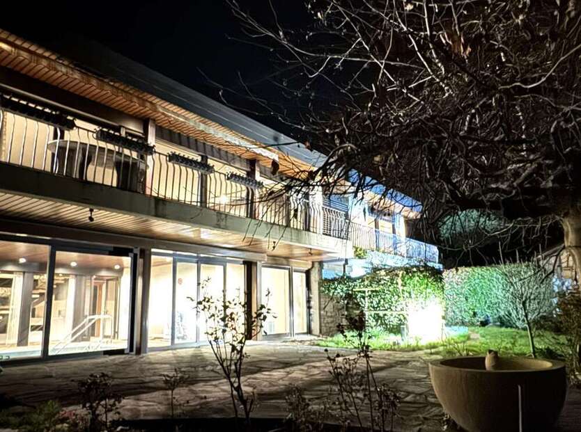 Haus zum Kaufen in Esslingen 1.690.000 € 432 m²