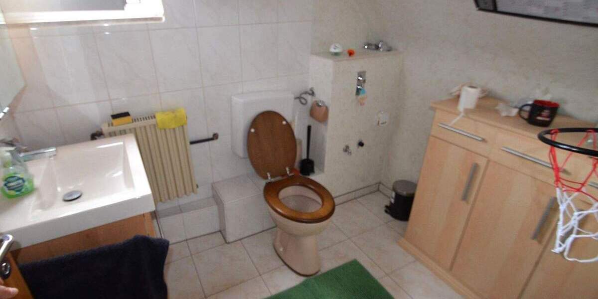 Mehrgenerationenhaus am Heuweg - frei ab Februar 2026 7 zimmer