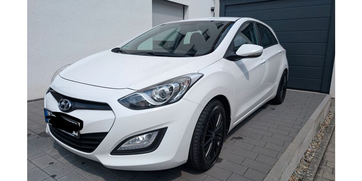Hyundai i30 65.000 km 9.800 &euro; Großbettlingen 72663