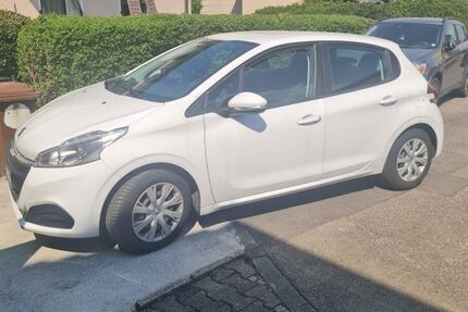 Peugeot 208 98.600 km 4.700 &euro; Stuttgart 70499