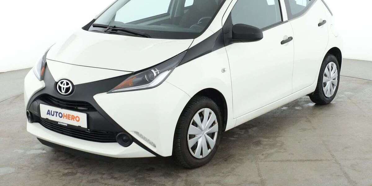 Toyota Aygo 76.302 km 9.000 &euro; Stuttgart 70195