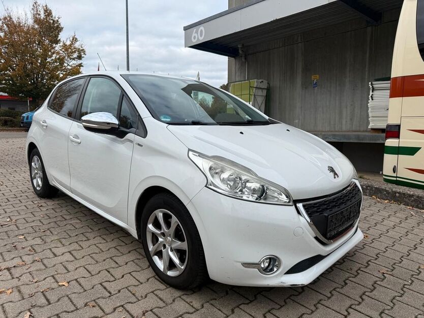Peugeot 208 96.000 km 4.899 € Filderstadt / bei Stuttgart 70794