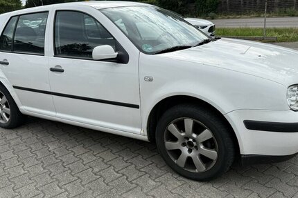 VW Golf IV 1.4 * TÜV 1/2028* 119.000 km 975 &euro; Schorndorf 73614