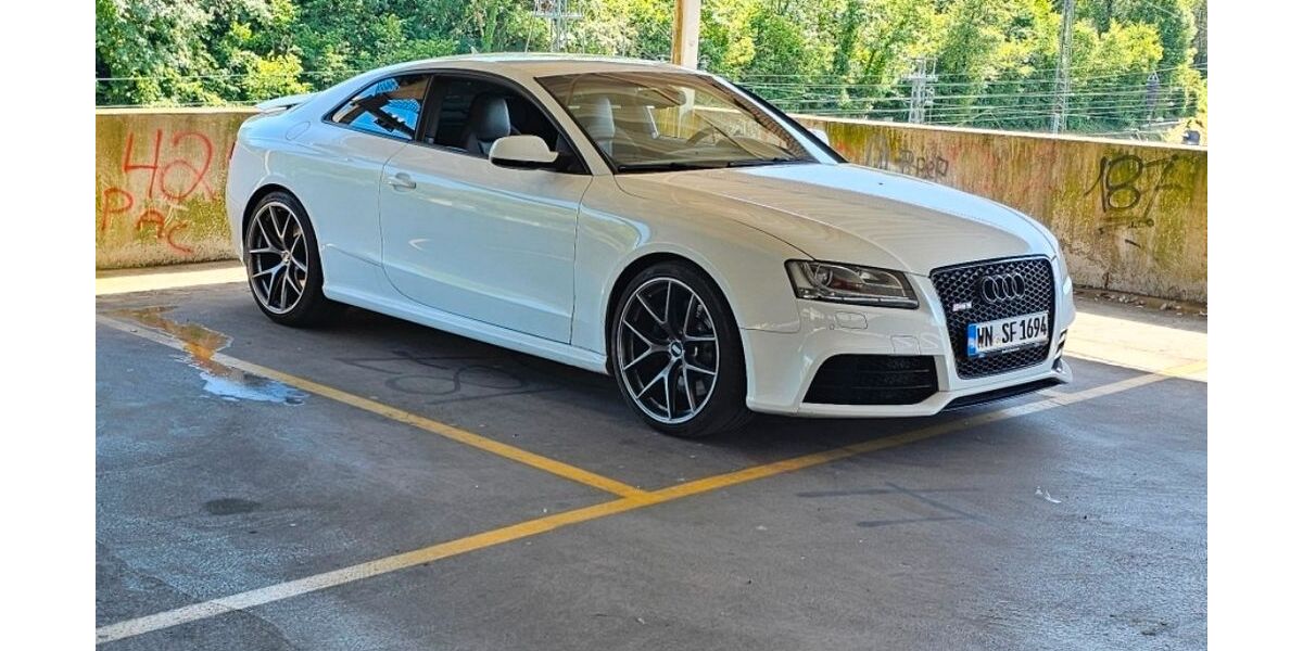 Audi RS5 191.500 km 21.900 &euro; Weissach 71554