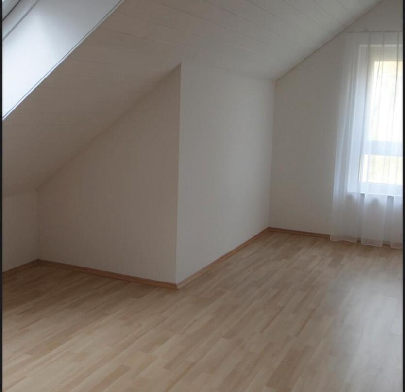 Haus im Haus - helle 5 Zimmer MaisonetteWohnung in Dätzingen