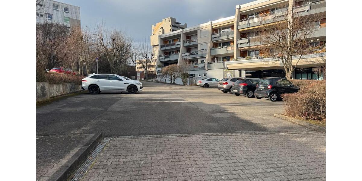 Privatverkauf: Gepflegte 2,5-Zi.-Whg. mit großem Sonnenbalkon +TG 2.5 zimmer