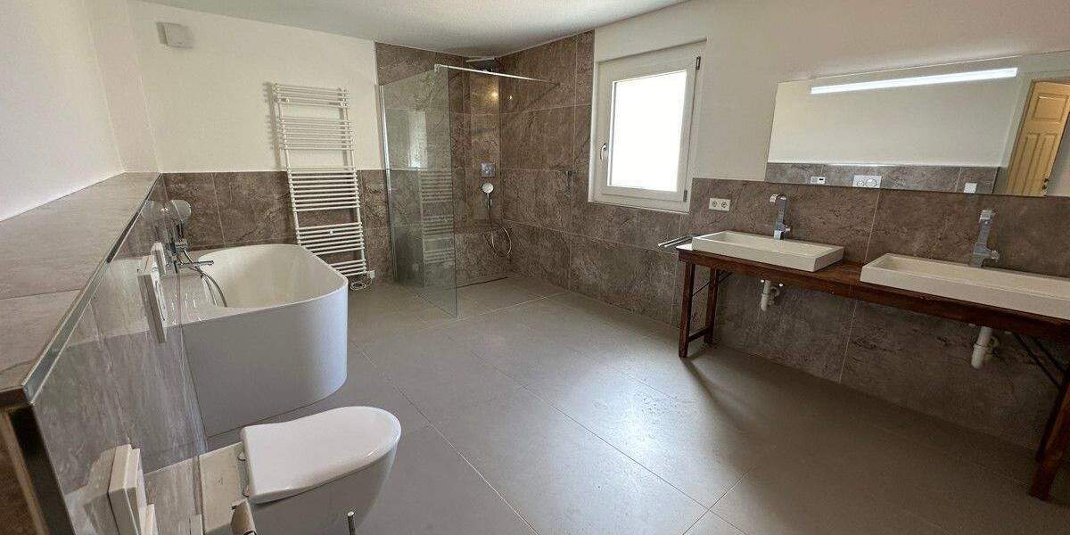 Einfamilienhaus Waiblingen / Beinstein Beinstein - 8 Zimmer, 233 m&sup2;, 2.680&euro; | Angebot:25340118