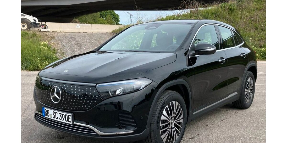 Mercedes-Benz EQA 27.000 km 41.600 &euro; Böblingen 71034