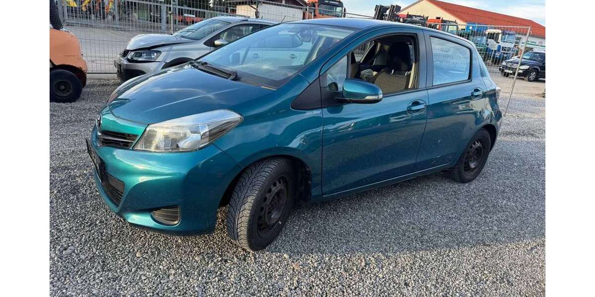 Toyota Yaris 236.400 km 3.990 &euro; Winterbach 73650