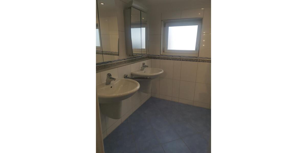 Doppelhaushälfte Leinfelden-Echterdingen Echterdingen - 6 Zimmer, 120 m&sup2;, 1.600&euro; | Angebot:24982171