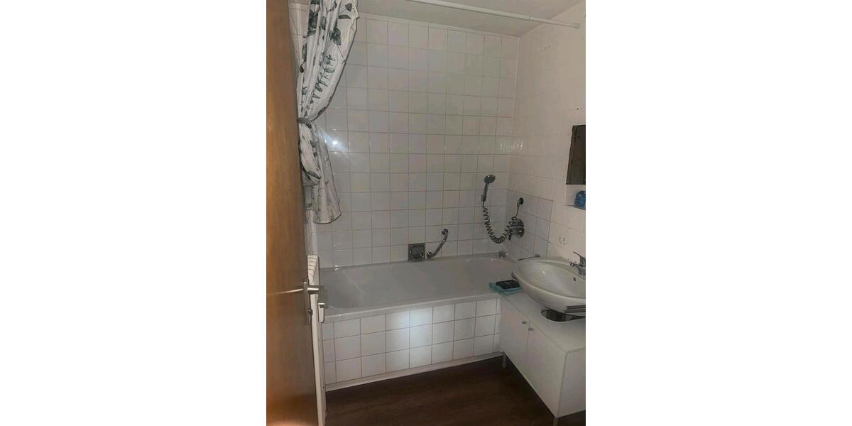 Etagenwohnung Esslingen am Neckar Oberesslingen - 3.5 Zimmer, 77 m&sup2;, 280.000&euro; | Angebot:26568365