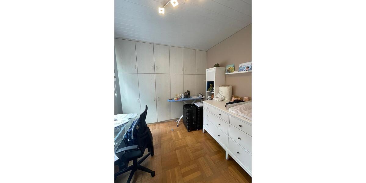 Erdgeschoßwohnung Stuttgart Zuffenhausen - 3.5 Zimmer, 80 m&sup2;, 1.450&euro; | Angebot:26676199