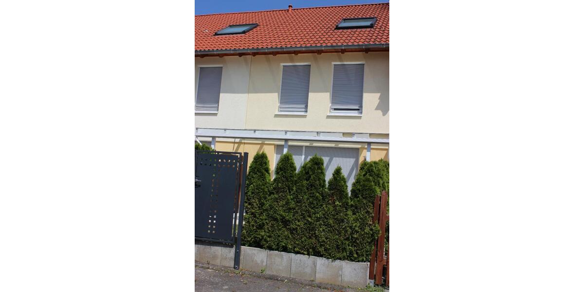 Reihenhaus Sindelfingen Darmsheim - 5.5 Zimmer, 136 m&sup2;, 2.400&euro; | Angebot:26313388