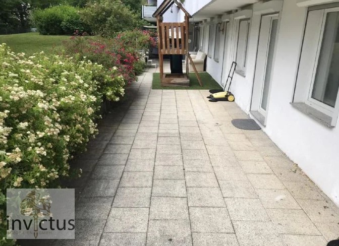 Wohnen und entspannen: 4-Zimmer-Wohnung mit Garten, XL-Terrasse und GarageStellplatz